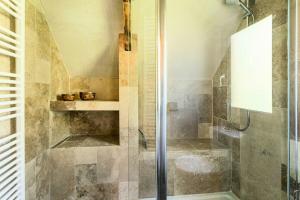 Appartements Chalet a l'ambiance cocooning a Vars - maeva Home - Chalet 2 pieces 9 personnes - Confort MAE-3585 : photos des chambres