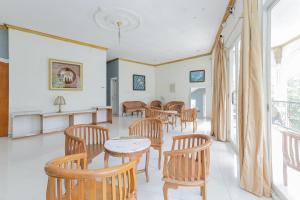 RedDoorz at Villa Puncak Tidar