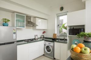 El Tesoro 2BHK Elegant Apartments in Siolim with Pool- 10 mins Drive to Assagao