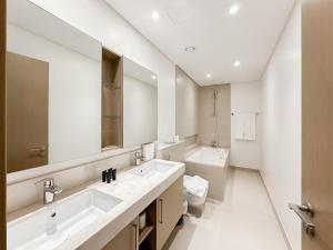 Modern 3BR in Marina, Sea View Next to Bluewater - 28AB02