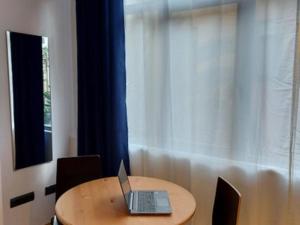 H2M Andres Perez Loft Ideally for Working - Central but Quiet and High Speed WIFI