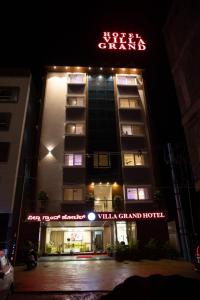 Villa Grand Hotel Near Kempegowda International Airport