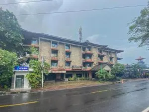 Urbanview Hotel Taman Suci Denpasar Bali - Denpasar