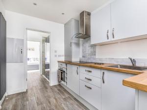 Charming Annexe w Garden Parking - Pass The Keys