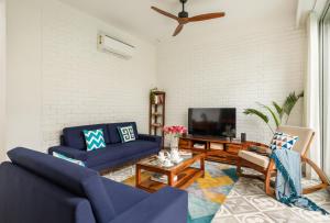 La Risa, 2 BHK Villas near Vagator Beach, Private Pool with Kitchen, Balcony, Security