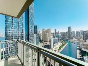 Modern 3BR in Marina, Sea View Next to Bluewater - 28AB02