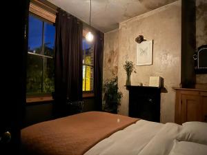 Campania & Jones House