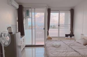 32Sqm 1000x500wifi workplace long stay - 3hvězdičkové hotely ve městě Amphoe Phra Khanong