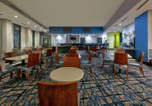La Quinta Inn & Suites by Wyndham Lubbock Southwest
