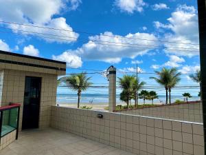 M012 - Apto c 2 Sacadas | Frente ao Mar na V. Mirim