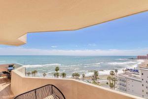797 Holiday Rentals - Benalbeach- Moderno piso para 5 con vistas al mar