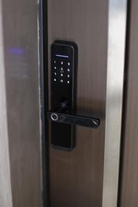 Apollo Apartment by Holistay