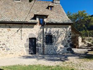 Maisons de vacances Maison typique Auvergnate, piscine et four a pain : photos des chambres