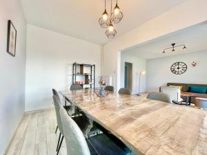 Appartements Colmar - La Cigogne - Balcon - Vue Degagee - Netflix - Wifi Fibre - Parking gratuit - Quartier populaire : photos des chambres