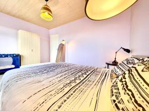 Appartements Colmar - La Cigogne - Balcon - Vue Degagee - Netflix - Wifi Fibre - Parking gratuit - Quartier populaire : photos des chambres