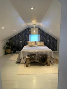 Ruth & Iris Farmhouse