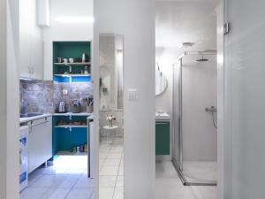 The ACROPOLITAN · Your Home under the Acropolis