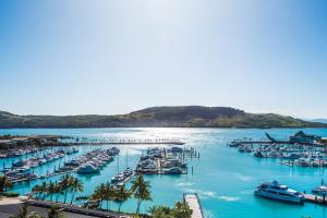 Yacht Harbour Tower 5 - Oceanviews, buggy and private lift access and valet service