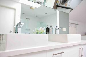 Central Hobart - Beautiful Apartment