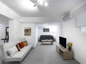 2 bedroom aprtmnt next to Hilton andhospitals