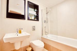 Deluxe City Modern Apt&Free Parking no Balcony