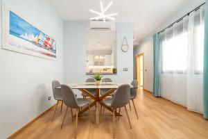 -MalagaSunApts- Stylish City Centre Pool&Parking