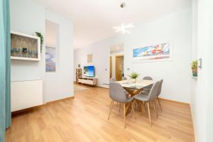 -MalagaSunApts- Stylish City Centre Pool&Parking