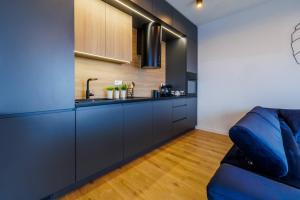 Panorama Capital Black