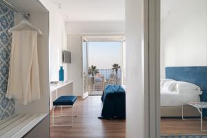 Deluxe Double Room with Balcony and Sea View room in Domo 20