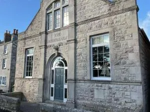 Sally Hall Large central Portland home - Easton