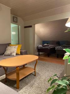 Koskentien kotimajoitus & Luxury Glamping