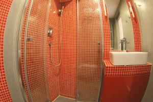 Mirror Pink Studio Apartment