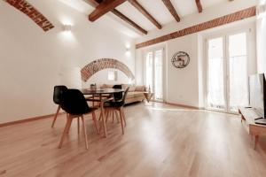 Realkasa La Finestrella Sui Portici