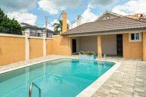 Brand New Pool Manor Park with WIFI centrally-located - Constant Spring