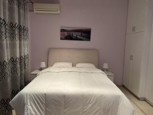 Piraeus Cozy Stylish, Fully Reno Apt, near metro
