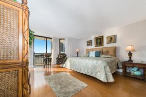 Edgewater Tower III 114