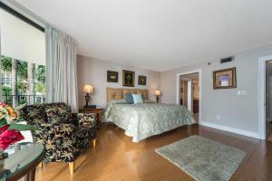 Edgewater Tower III 114