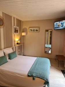 Hotels Le Royal Hotel : photos des chambres