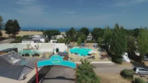 Camping Paradis Bellevue - Hénansal
