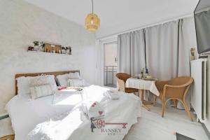 Modern BOHO STYLE SUITE in Lugano City -By EasyLife Swiss - 3-Sterne-Hotels in Lugano