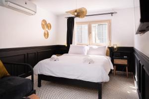 The Bold Signature 1BDR Studio Cairo's Downtown 21B