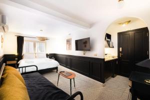 The Bold Signature 1BDR Studio Cairos Downtown 21B