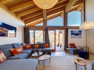 Chalet spacieux avec sauna, accès pistes, Wi-Fi et parking - FR-1-344-720