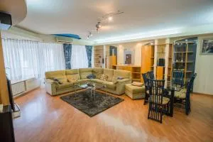 Artsy 3BR flat in Primaverii - most exlcusive area - Floreasca