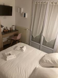 Hotels Hotel de la Foret : Chambre Double avec Toilettes Communes