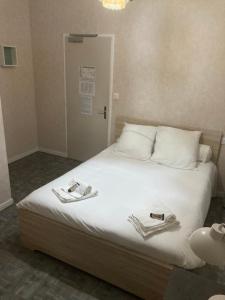 Hotels Hotel de la Foret : Chambre Double avec Salle de Bains Privative