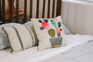 Charming Southwest Studio Blocks to Dntwn Tempe (A)