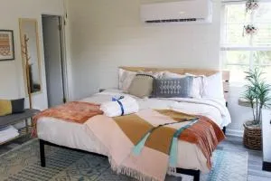 Adorable Ground Level Boho Studio Blocks From Dwntn-C - Tempe Junction