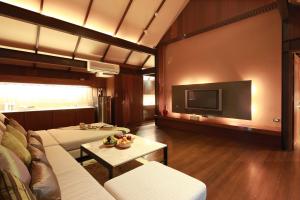 Vanilla hill (hill lodge)