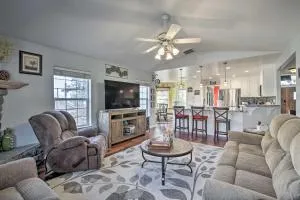 Welcoming Tehachapi Home with Deck and Grill! - Lebec